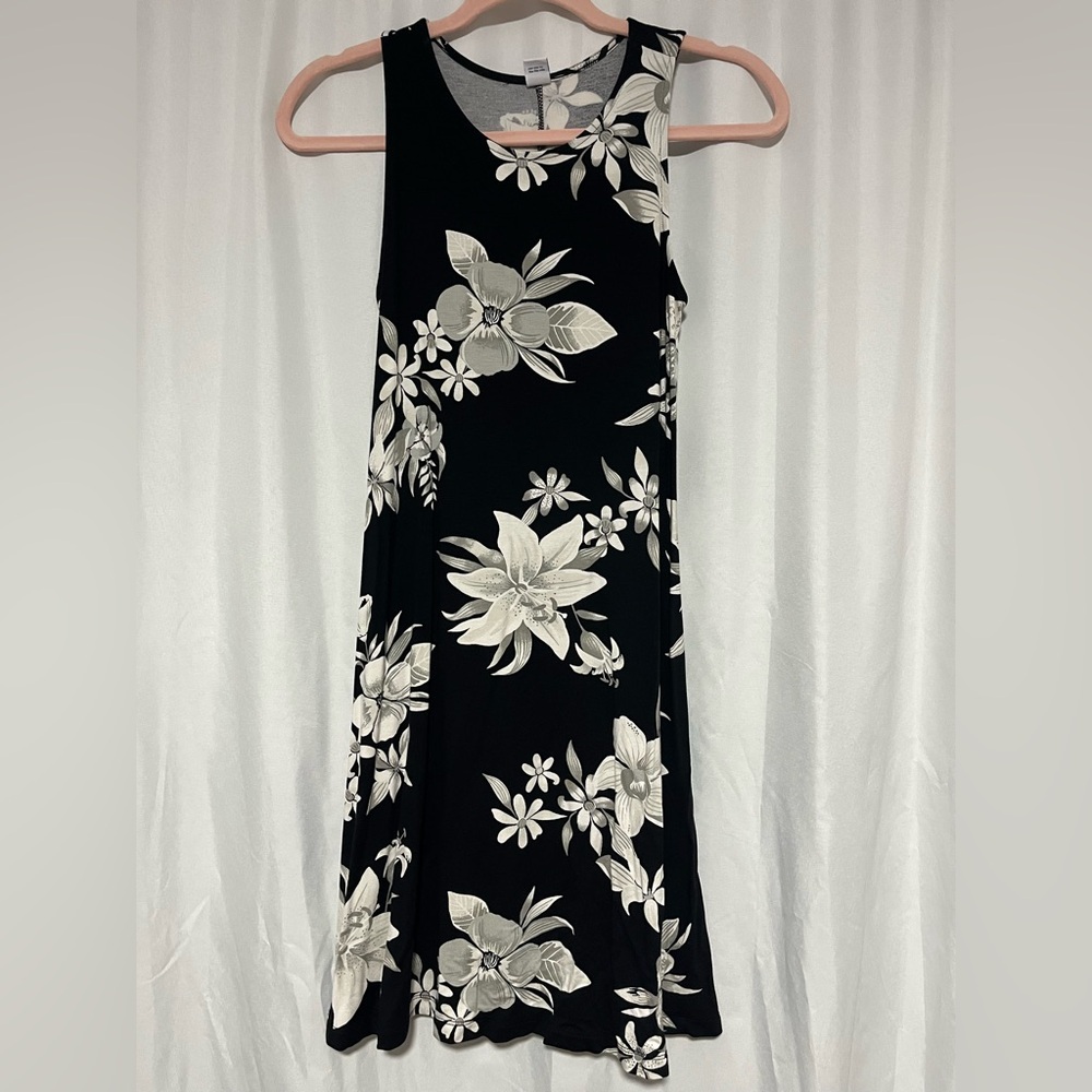Old Navy Black and White Floral Dress